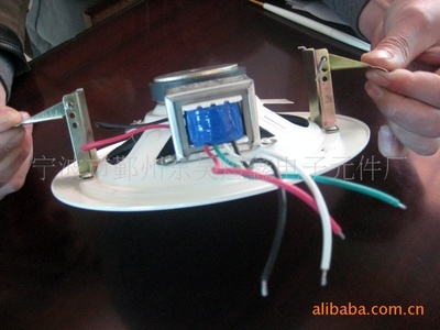 【供应吸顶 天花喇叭(图)】价格,厂家,图片,专业音响,宁波市鄞州东吴煜鑫电子元件厂-